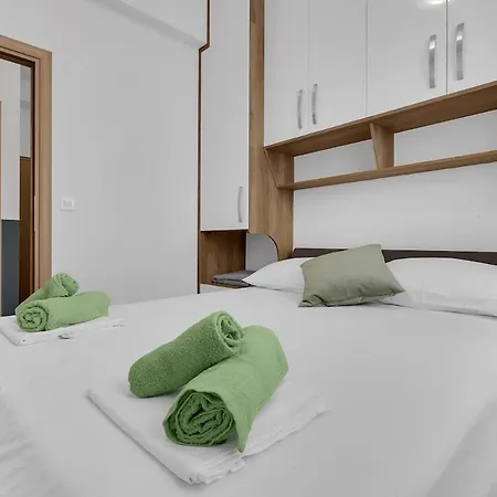 Mar Y Sol Apartment Makarska